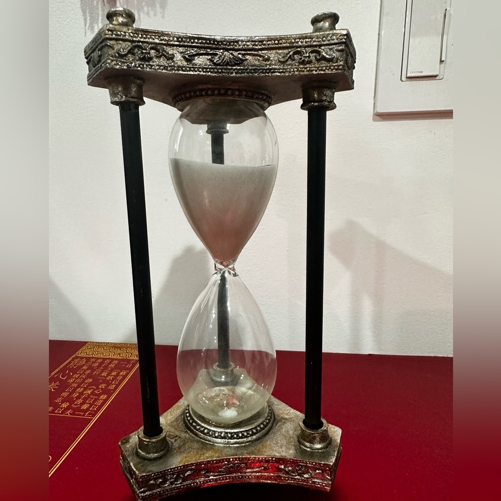Decorative Hourglass Sand Timer in Black and Silver